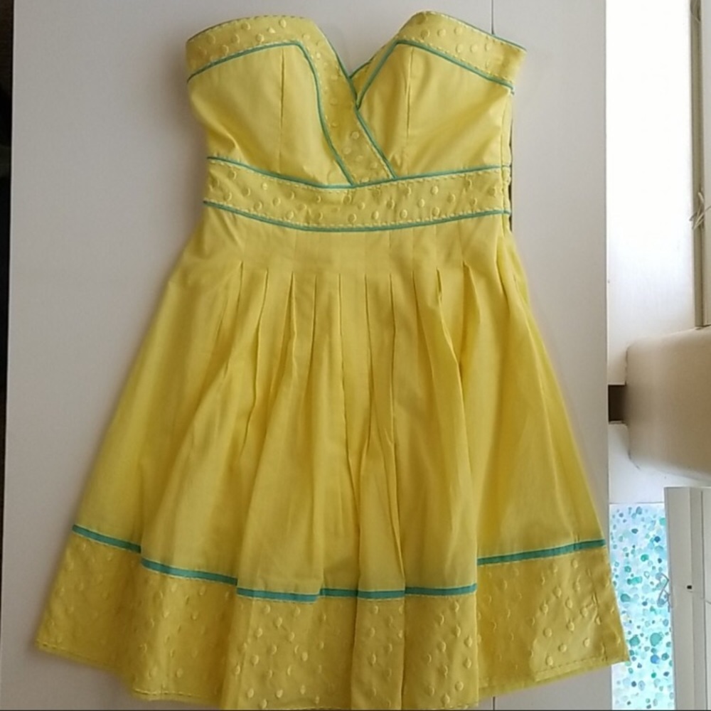 ModCloth Yellow Mini